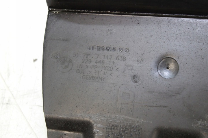 BMW E81 E82 E87 E88 PROTECTION BOUCHON SEUIL CHÂSSIS DROIT ARRIÈRE 7117638