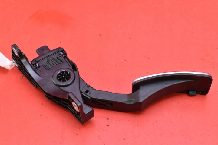 POTENTIOMÈTRE PÉDALE GAZ 52124785AE JEEP GRAND CHEROKEE IV WK2 3.0 D 241 KM