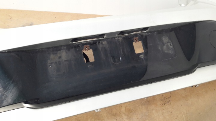 TOYOTA COROLLA E21 PARE-CHOCS ARRIÈRE BERLINE COMPACTE 1J6 (ZD9)