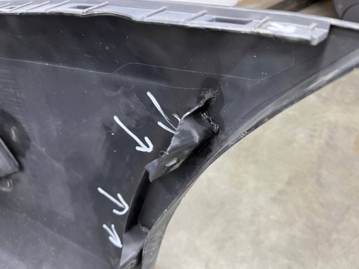 PARE-CHOCS AVANT MERCEDES SPRINTER 2 II W906 LIFT 13-19R. OUVERTURES SUR HALOGÈNES