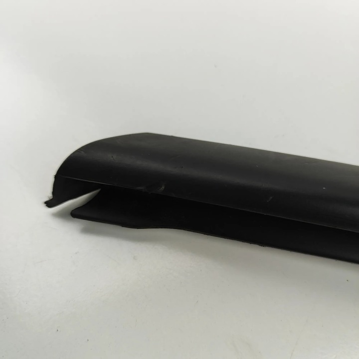 AUDI OE 8W6854328B MOULURE PARE-BRISE