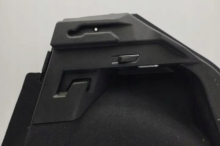 DROITE GARNITURE COUVERCLES DE COFFRE AUDI A1 SPORTBACK (8XA, 8XF) 82A867762A 1.0L
