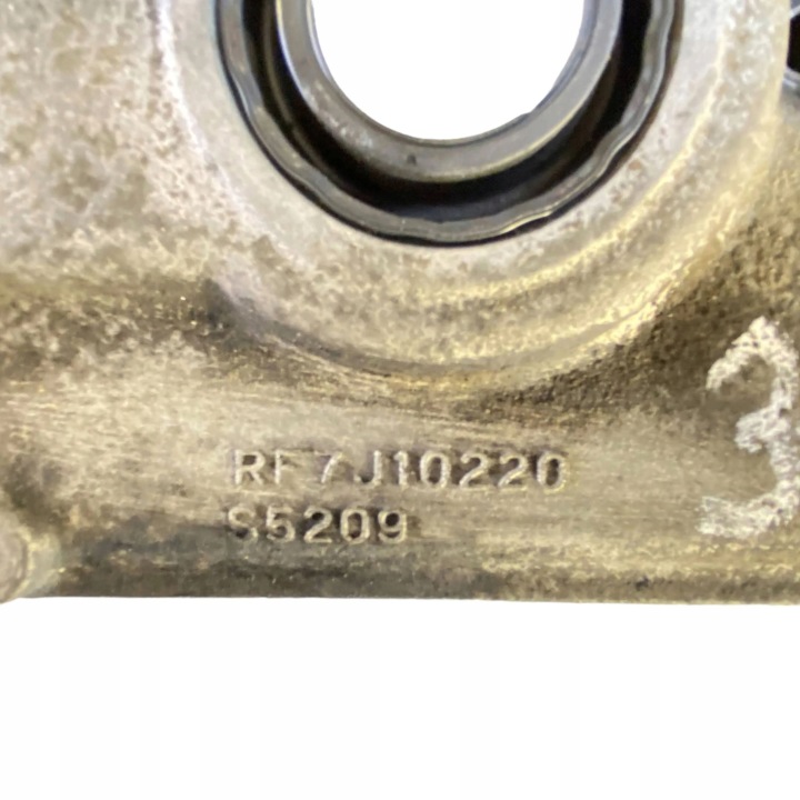 COUVERCLE DE SOUPAPES MAZDA 6 RF7J10220