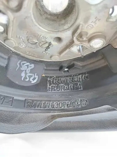VOLANT BMW 1 (E87) 6763076 2.0L DIESEL 100KW 2009
