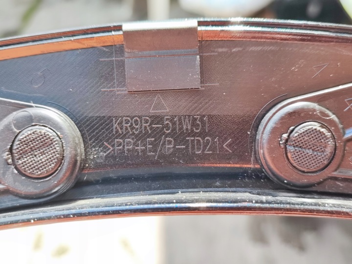 MOULURE REVÊTEMENT GARDE-BOUE GAUCHE AVANT AVANT MAZDA CX-60 CX 60 KR9R51W31