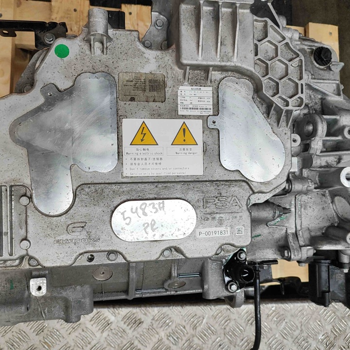 MOTEUR PEUGEOT 3008 III (KA, KB, KC) PSAZK03 31559712 157KW 2024