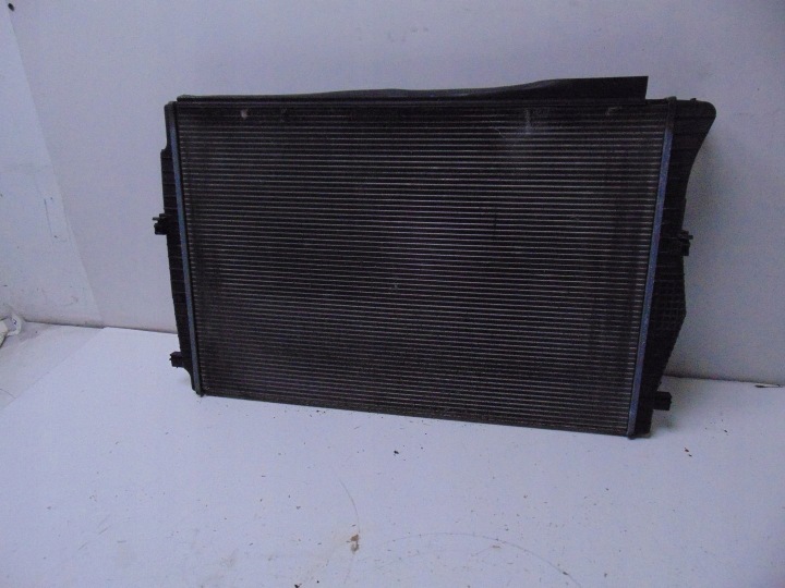 RADIATEUR EAU VW GOLF AUDI A3 Q3 SKODA SUPERB 5Q0121251GR