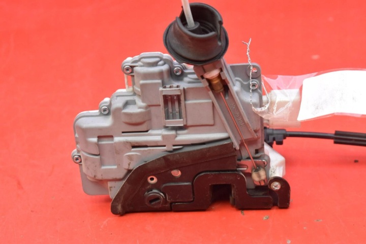 SERRURE DE PORTE GAUCHE ARRIÈRE ARRIÈRE 6010-25-032433P AUDI Q7 4L 05-09