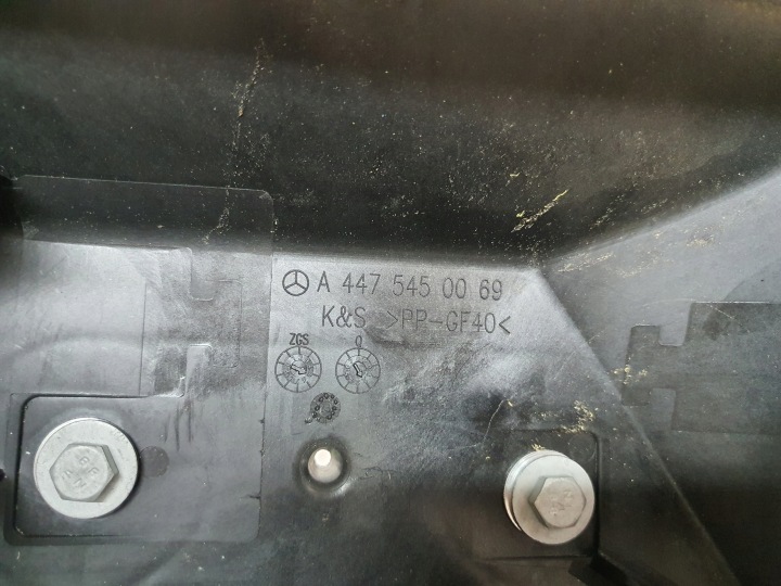 MERCEDES VITO W447 BOÎTE FUSIBLES A2469067100