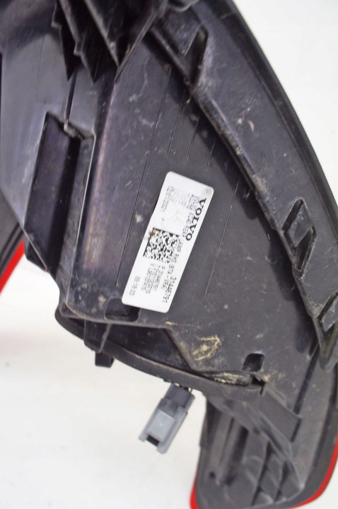 UW157 VOLVO XC40 T3 PHARE DROIT ARRIÈRE 31446791