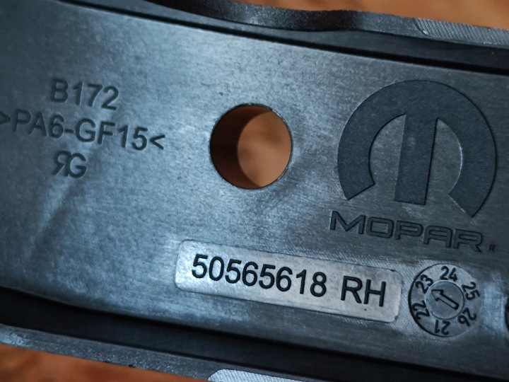 ALFA ROMEO TONALE DODGE HORNET GLISSIÈRE FIXATION PARE-CHOCS DROIT ARRIÈRE 68606930AA