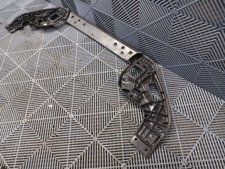 RENFORCEMENT SUPÉRIEUR JAGUAR I-PACE T4K2074