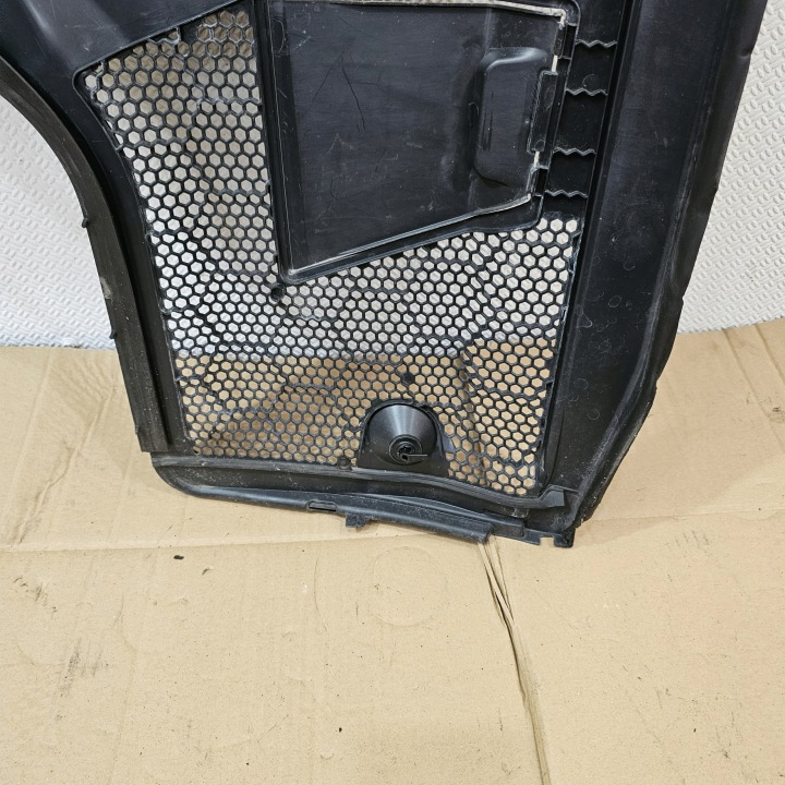 MERCEDES C-KLASA W205 DOUBLURE DE PASSAGE DE ROUE GAUCHE DROIT SUPÉRIEUR ENSEMBLE