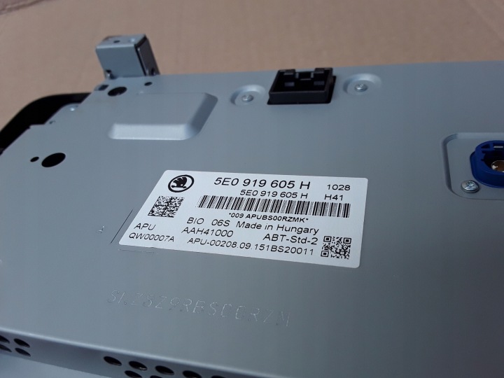 MONITEUR ÉCRAN RADIO SKODA OCTAVIA III 5E0919605H 2015