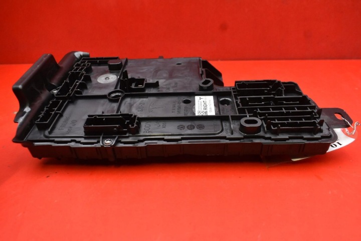 MODULE CONFORT DROIT 1657650-39-A TESLA MODÈLE Y 60 KWH 299 KM 20-