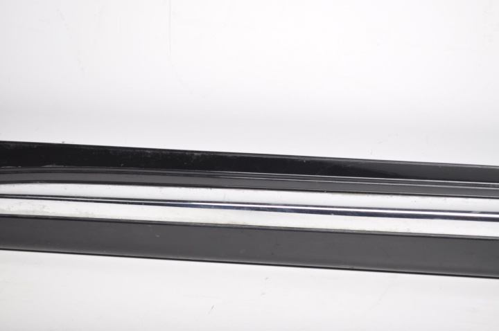 MITSUBISHI OUTLANDER III REVÊTEMENT SEUIL GAUCHE 6512A207