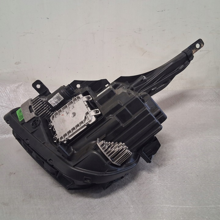 PHARE DROITE AVANT AVANT KIA SPORTAGE V NQ5 21- 92102R2100 COMPLET LED