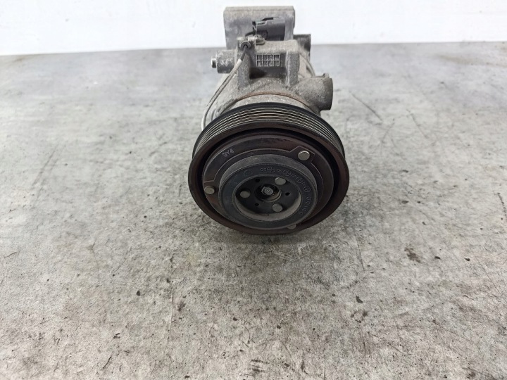 POMPE COMPRESSEUR DE CLIMATISATION MAZDA 6 II 992E144701 Z0010923A 2.0 16V