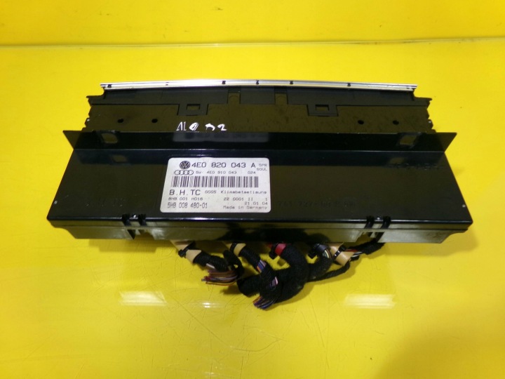 PANNEAU COMMANDE CONDUIT D'AIR AUDI A8 D3 2004 4E0820043A NR279