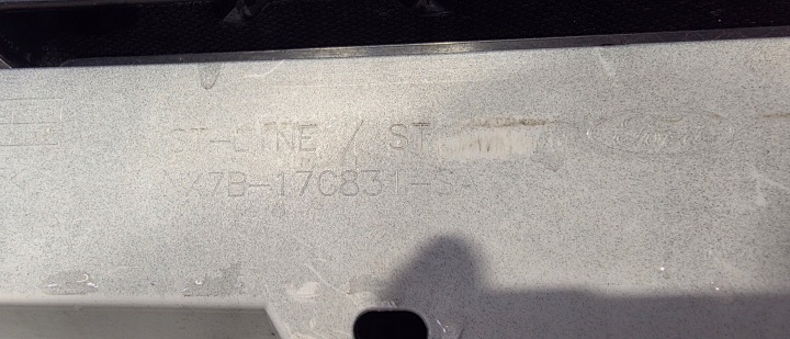 PARE-CHOCS CALANDRE AVANT AVANT FORD FOCUS MK 4 IV LIFT ST ST-LINE