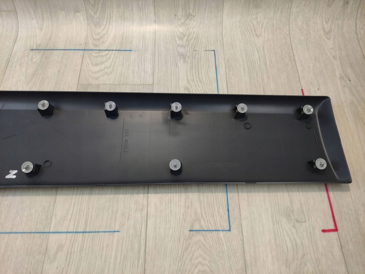 OPEL VIVARO MOULURE PORTES GAUCHE ARRIÈRE 768550114R