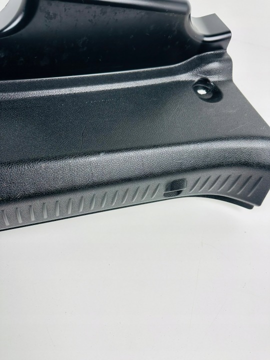 MERCEDES E W213 AMG BERLINE PROTECTION COURROIE ARRIÈRE A2136900041