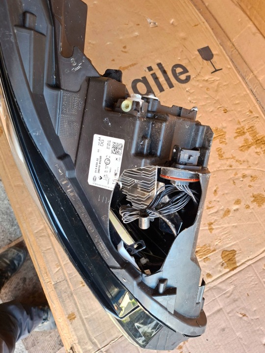 RENAULT CAPTUR II PROJECTEUR PHARE GAUCHE DROITE ENSEMBLE PHARE 260104525R
