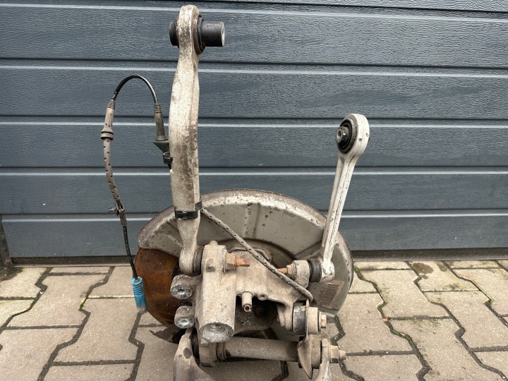 BMW 7 E65 4.4D SUSPENSION ROTULE DE DIRECTION GAUCHE ARRIÈRE BRAS DE SUSPENSION 6753109