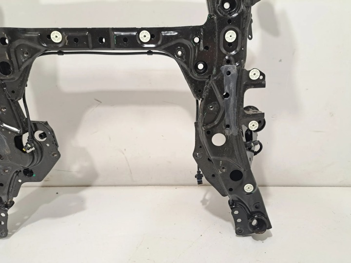 BMW X6 G06 2023 CHÂSSIS AUXILIAIRE AVANT