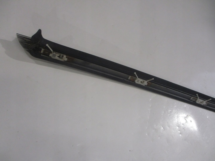 MOULURE PARE-BRISE AVANT GAUCHE VOLVO XC60 I AVANT RESTYLAGE 08-12 484 30784797
