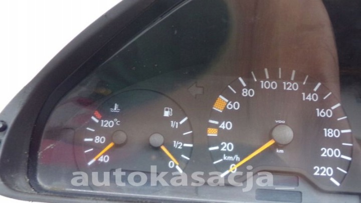 MERCEDES E W210 COMPTEUR TABLEAU DE BORD 2,2D 2105400548