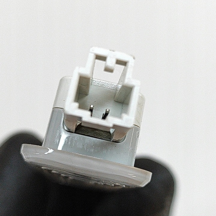 AMPOULE CABINES AUDI A3 A4 A5 A6 Q7 4M0947105