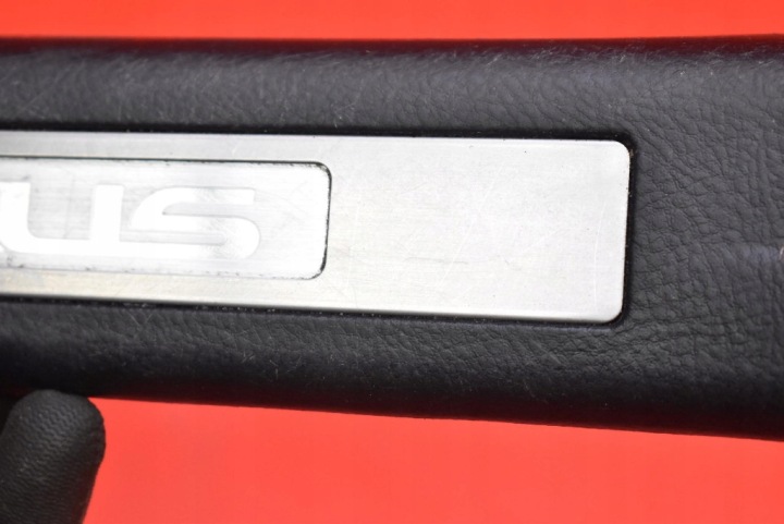 REVÊTEMENT SEUIL SEUIL DROIT ARRIÈRE 67930-48020 LEXUS RX 2 II 400H 03-06
