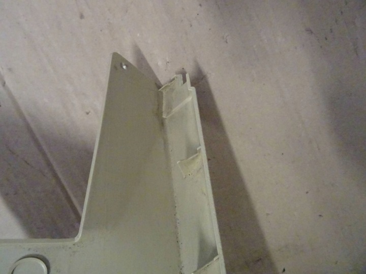 REVÊTEMENT SEUIL GAUCHE CÔTÉ VW GOLF V PLUS 5D HAYON NR219