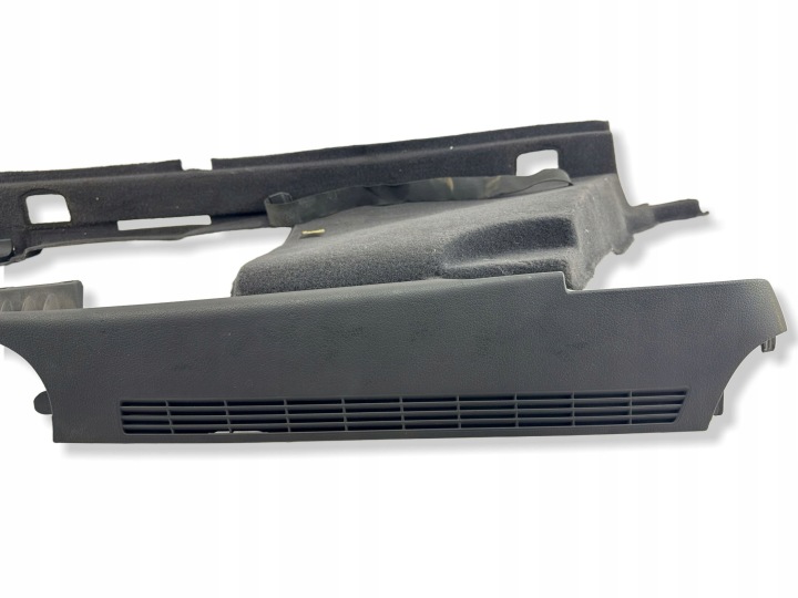 COLLECTEUR COUVERCLES DE COFFRE DROIT AUDI A4 B7 AVANT 8E9863880