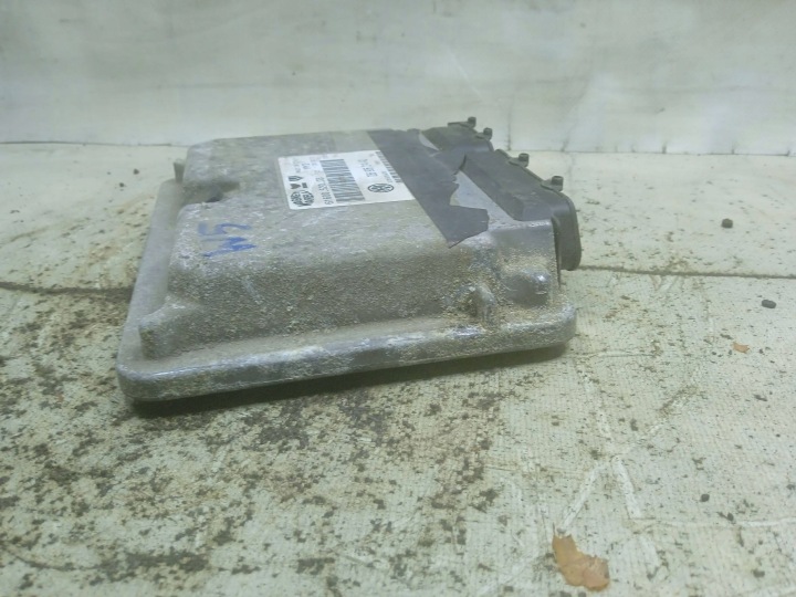 ORDINATEUR CONTRÔLEUR MOTEUR 036906014AQ VW GOLF IV 1.6
