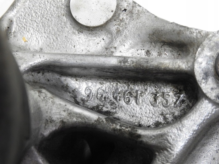 POIGNÉE COUSSIN MOTEUR DROITE PEUGEOT 407 2.2 16V
