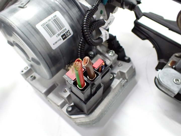 SUPPORT ÉLECTRIQUE EUROPE 2Q1909144M 2Q1423510BA VW T-CROSS 21R