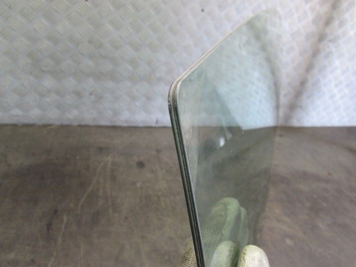 VITRE GAUCHE ARRIÈRE PEUGEOT 407 04-08R BERLINE DOT18 AS2 M702