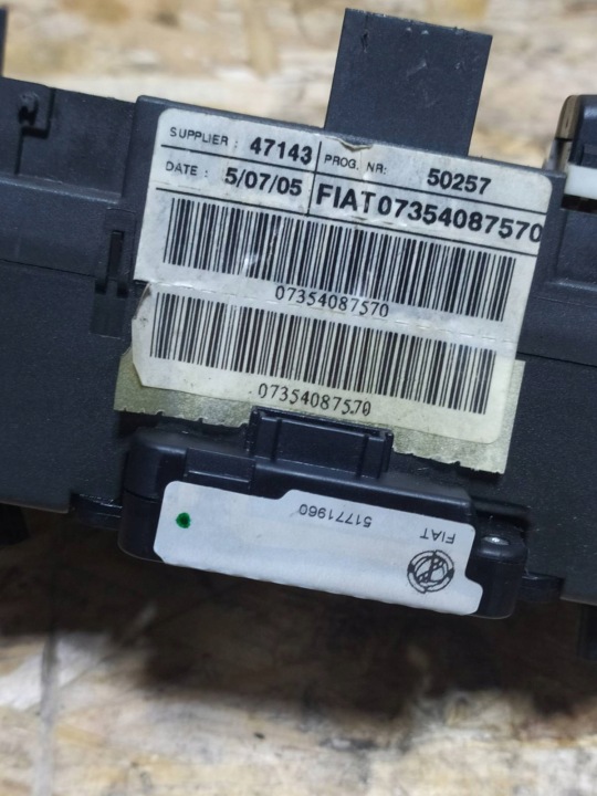 COMMUTATEUR COMPOSITE RÉGULATEUR DE VITESSE FIAT CROMA II 2 10400107310 07354087570 R14
