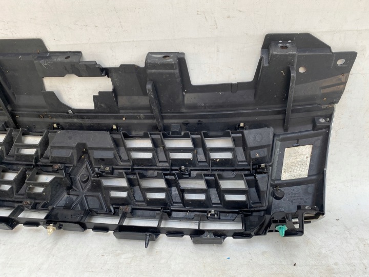 MITSUBISHI PAJERO IV LIFT 15- GRILLE CALANDRE PARE-CHOCS AVANT 7450A975