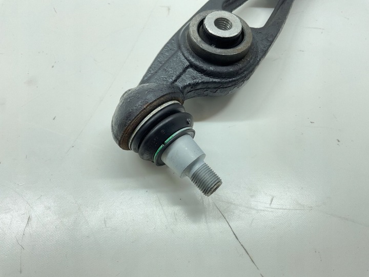 BRAS DE SUSPENSION AVANT DROITE INFÉRIEUR ARRIÈRE LR DISCOVERY 5 JPLA-3C254-DA