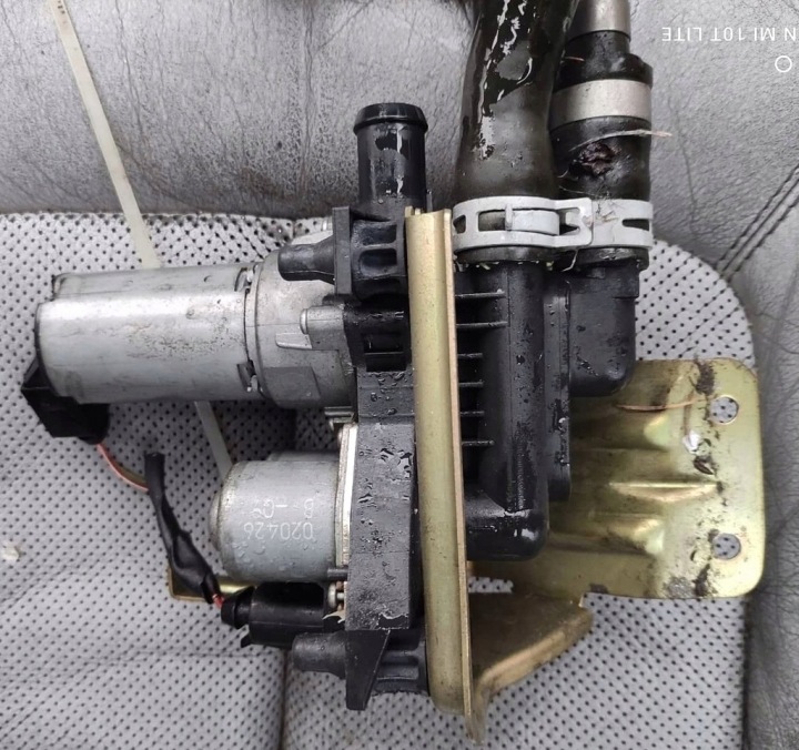ÉLECTROVANNE CHAUFFAGE 2208300084 -MERCEDES W220 W215