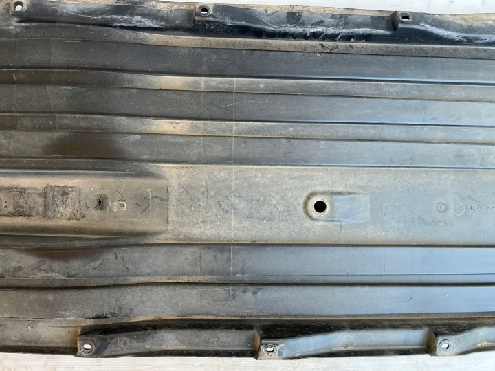 VITARA III 18R PROTECTION CHÂSSIS DROITE PLAQUE INFÉRIEURE 72813-61M0R 72813-61M1R