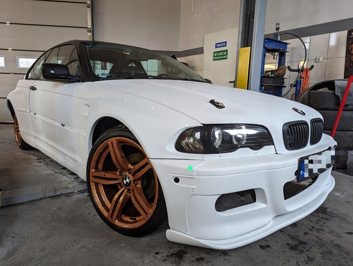 EXTENSIÓN CUBREPASOS BODY KIT COMO PANDEM BMW E46 - LAMINAT 