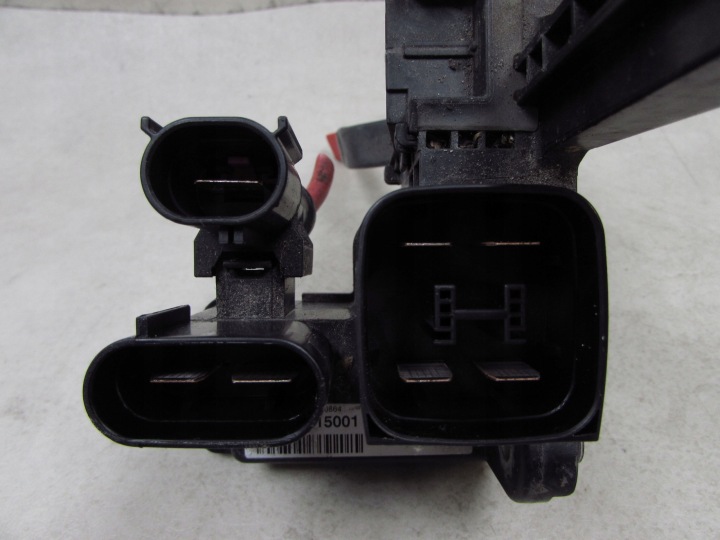 BMW SERII 1 F20 F21 F30 11-19 RODZIELACZ FUSIBLE BATTERIE 929615001