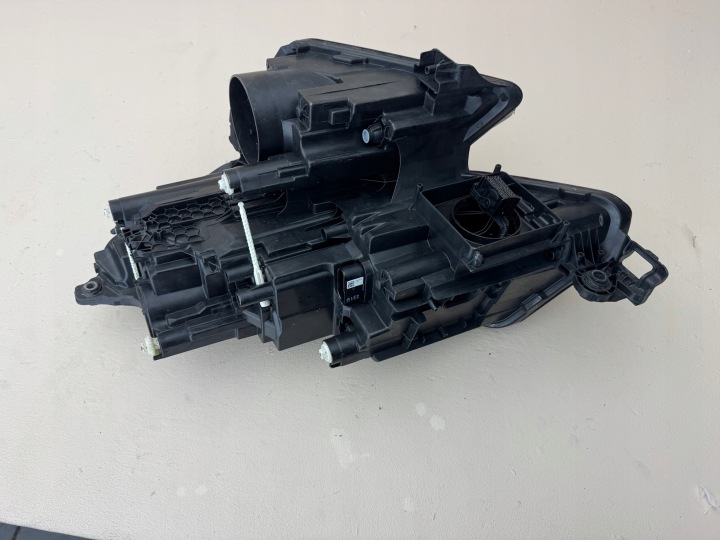 SKODA KODIAQ 16R- PHARE DROITE AVANT DROIT AVANT 566941016