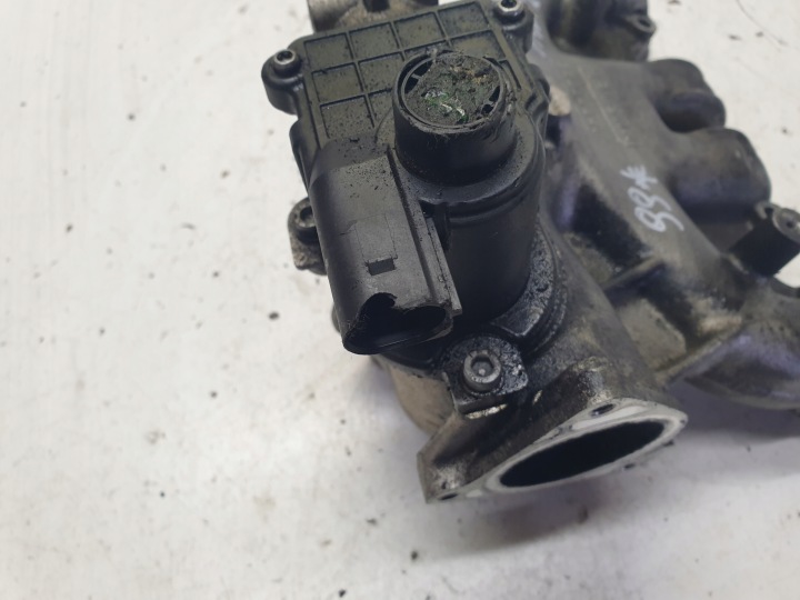 COLLECTEUR ADMISSION AUDI A4 B7 2.0 TDI 038129713BM