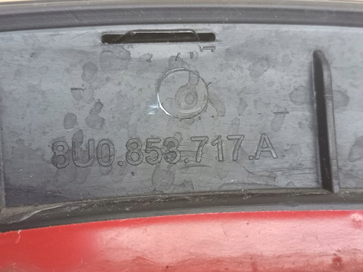 MOULURE AVANT GAUCHE AUDI Q3 I 8U0 AVANT GAUCHE