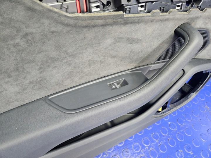 COLLECTEUR GAUCHES PORTES ALCANTARA AMBIENTE AUDI A5 F5 CABRIO OEM 8W7867105A